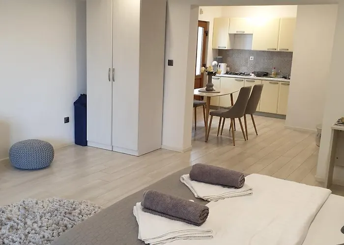 Romantic Rohreggerova Apartman *