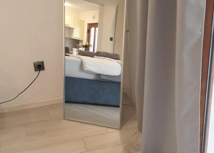 Romantic Rohreggerova Apartman Pula