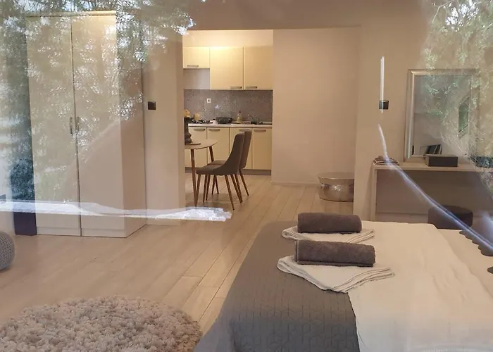 Romantic Rohreggerova * Pula