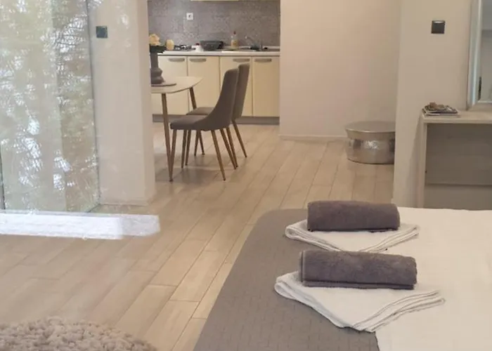 Romantic Rohreggerova Pula